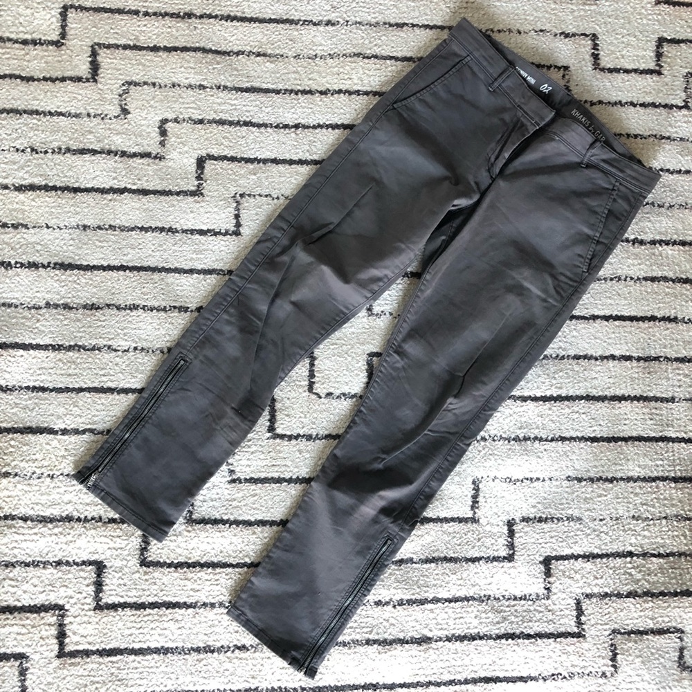Khakis by Gap Skinny mini pants